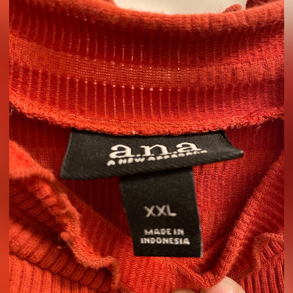 a.n.a. textured mock neck top, size XXL - Picture 2 of 3